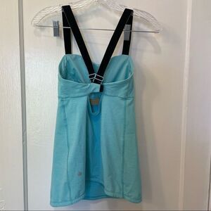 Lululemon Run: Catch Me Tank in Angel Blue